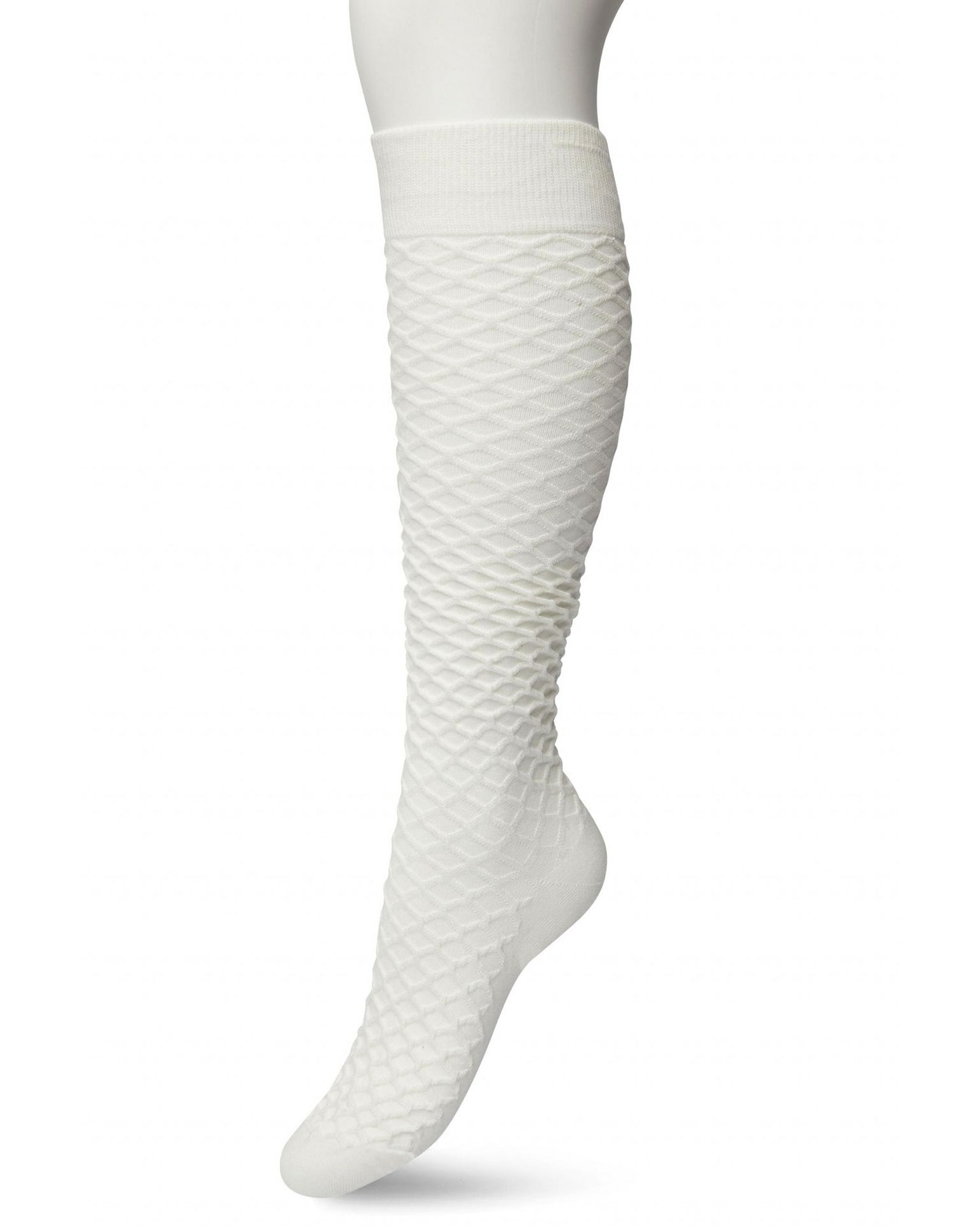 Bonnie Doon BP211506 Cable Knee-highs - Ivory (off white) soft and warm knitted knee-high socks with a criss-cross diamond textured pattern