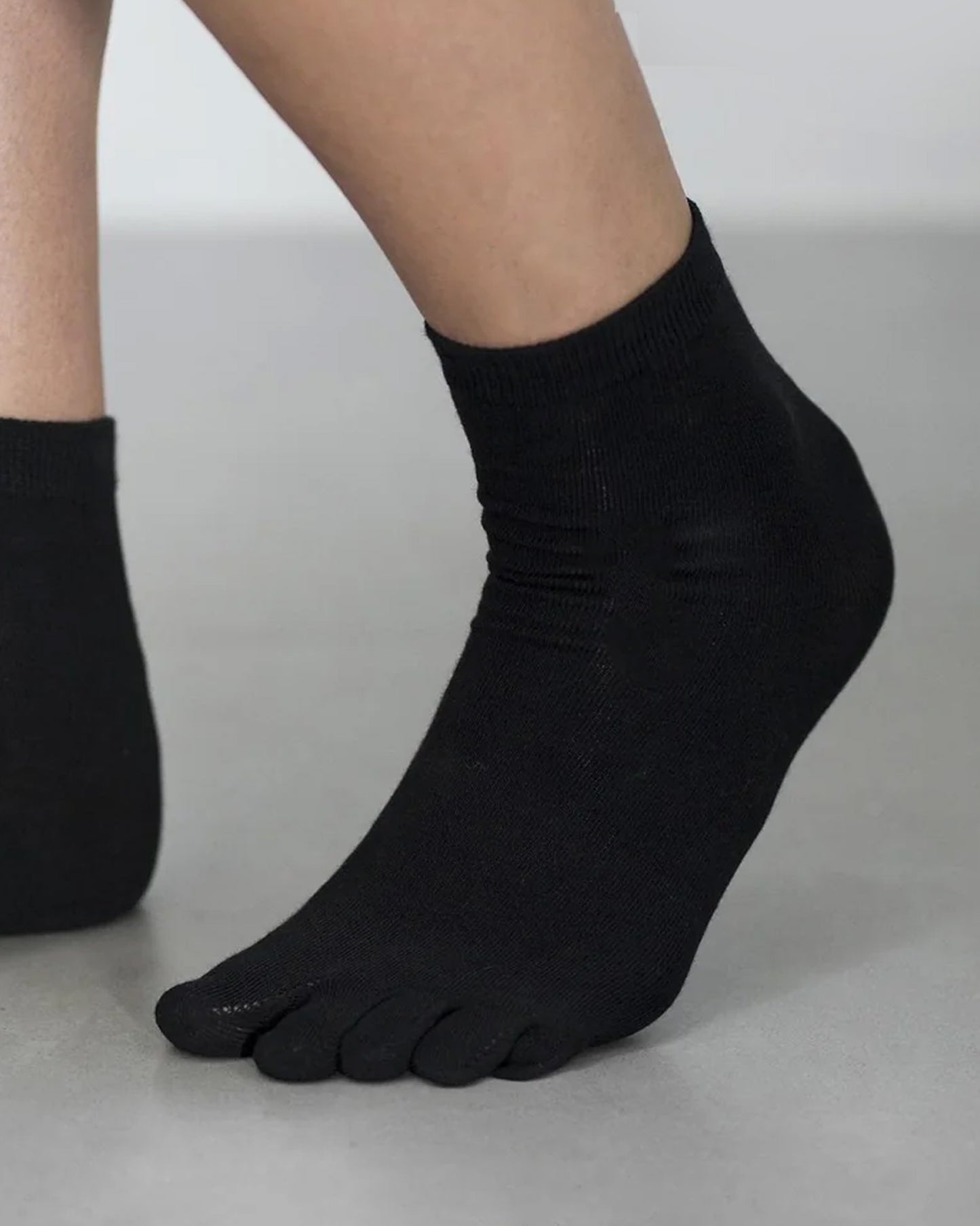 Bonnie Doon Plain Toe Sock BN061065 - black cotton toe socks