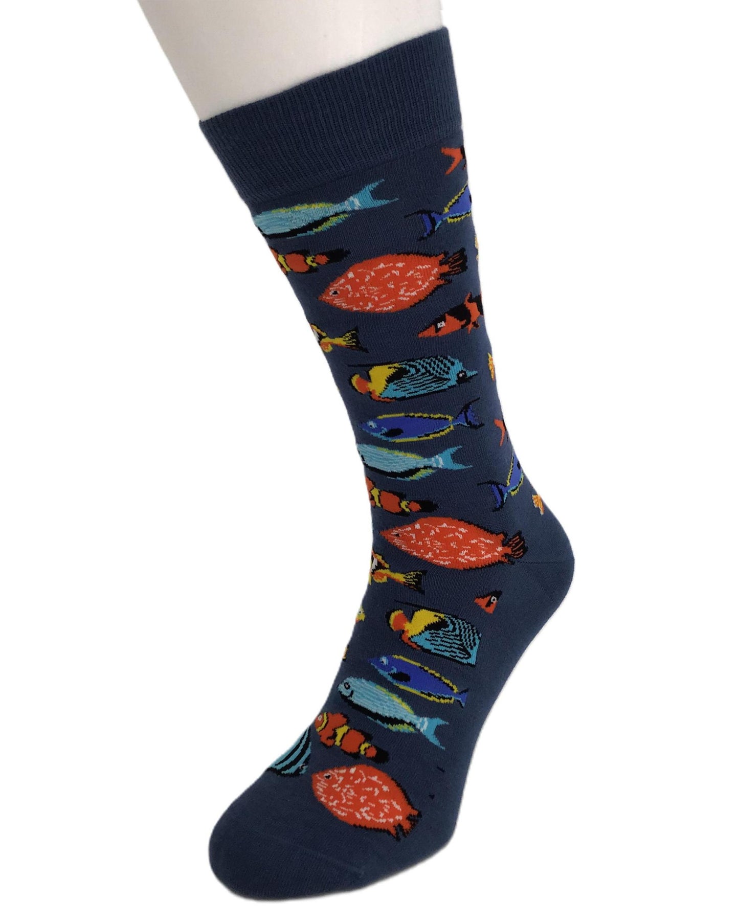 Dark grey men's cotton ankle socks with a multicoloured pattern of different types of fish.