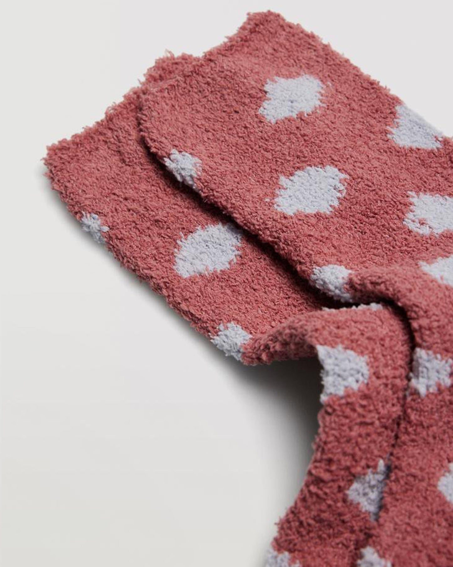 Ysabel Mora 12890 Fluffy Polka Dot Socks - Warm and fluffy terracotta house socks with a light grey polka dot pattern, cream heel and toe and anti-pressure cuff.