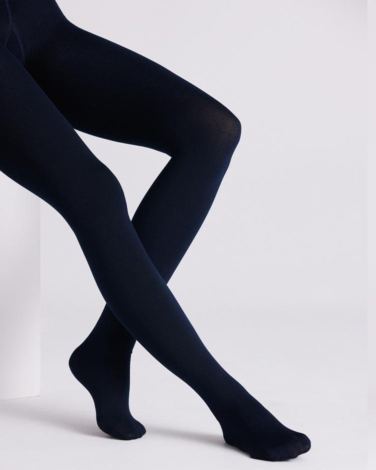 Ysabel Mora - 16841 Thermal Fleece Lined Tights in navy blue.