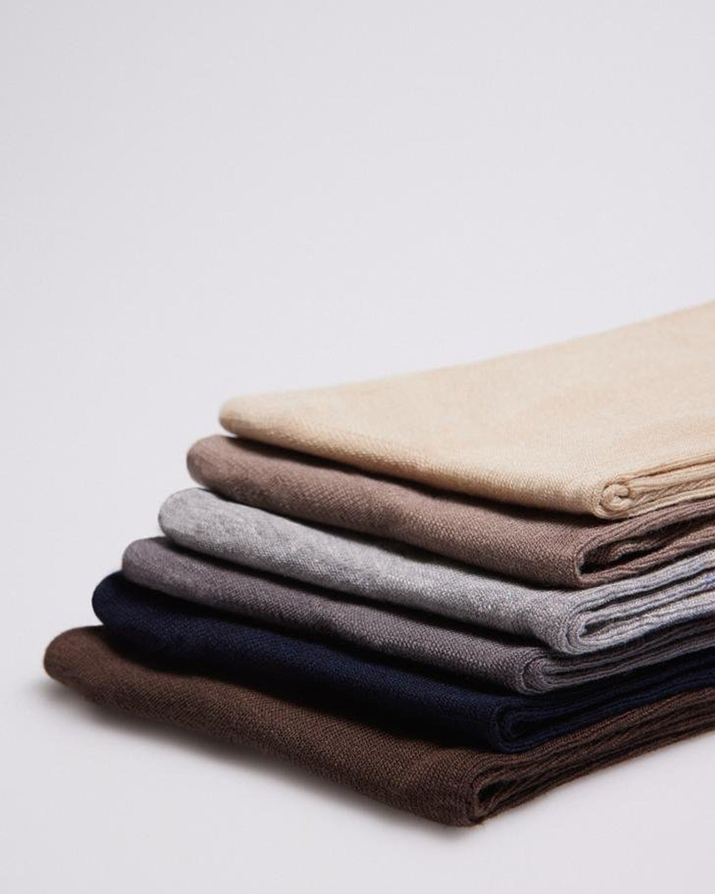 Ysabel Mora Bambu Sin Puno socks stacked