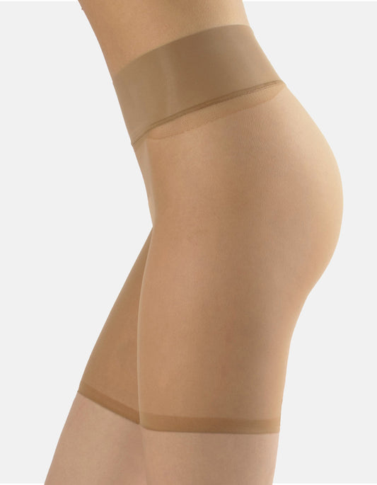 Calzitaly 15 Den Seamless Anti-Chafing Shorts - Sheer nude anti-chafing shorts with a seamless body and smooth plain deep comfort waistband.