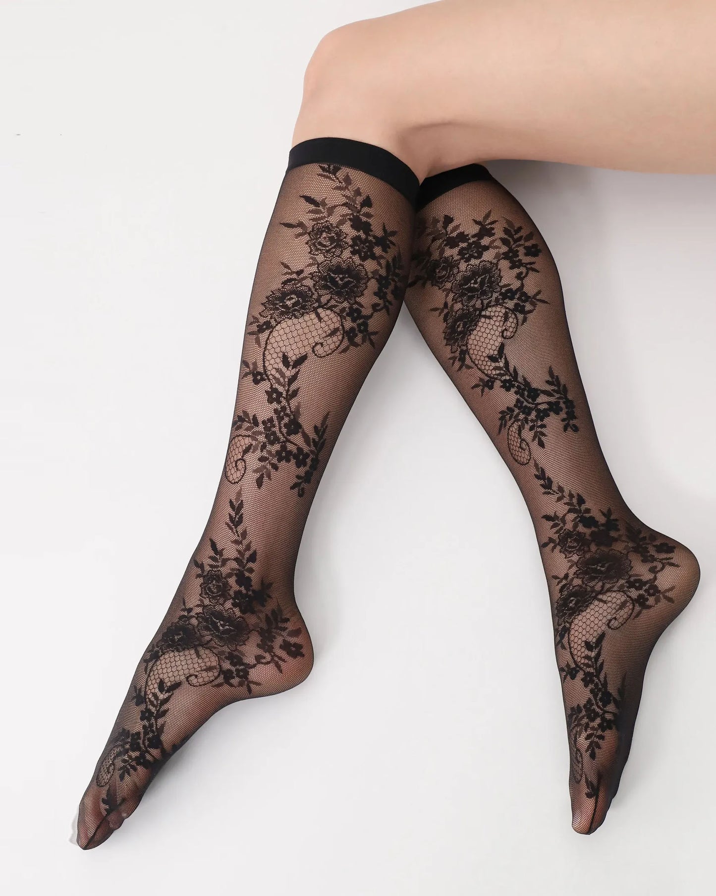 Oroblù Lace Like Gambaletto - Sheer black fashion knee-high socks with a floral lace rose style pattern and plain cuff.