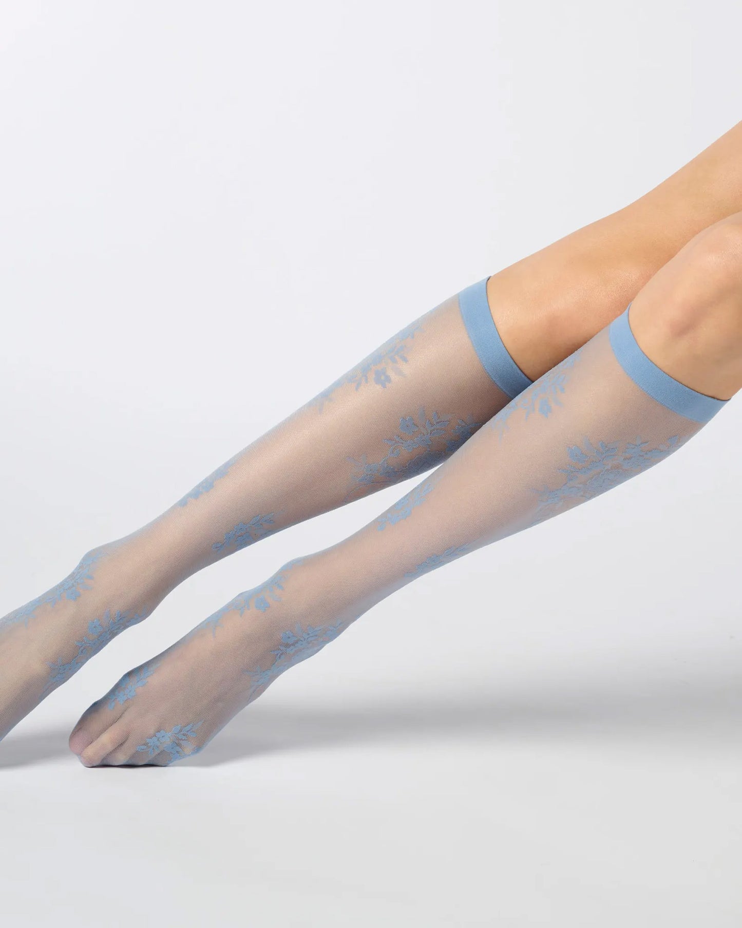 Oroblù Lace Like Gambaletto - Sheer pale blue fashion knee-high socks with a floral lace style pattern and plain cuff.