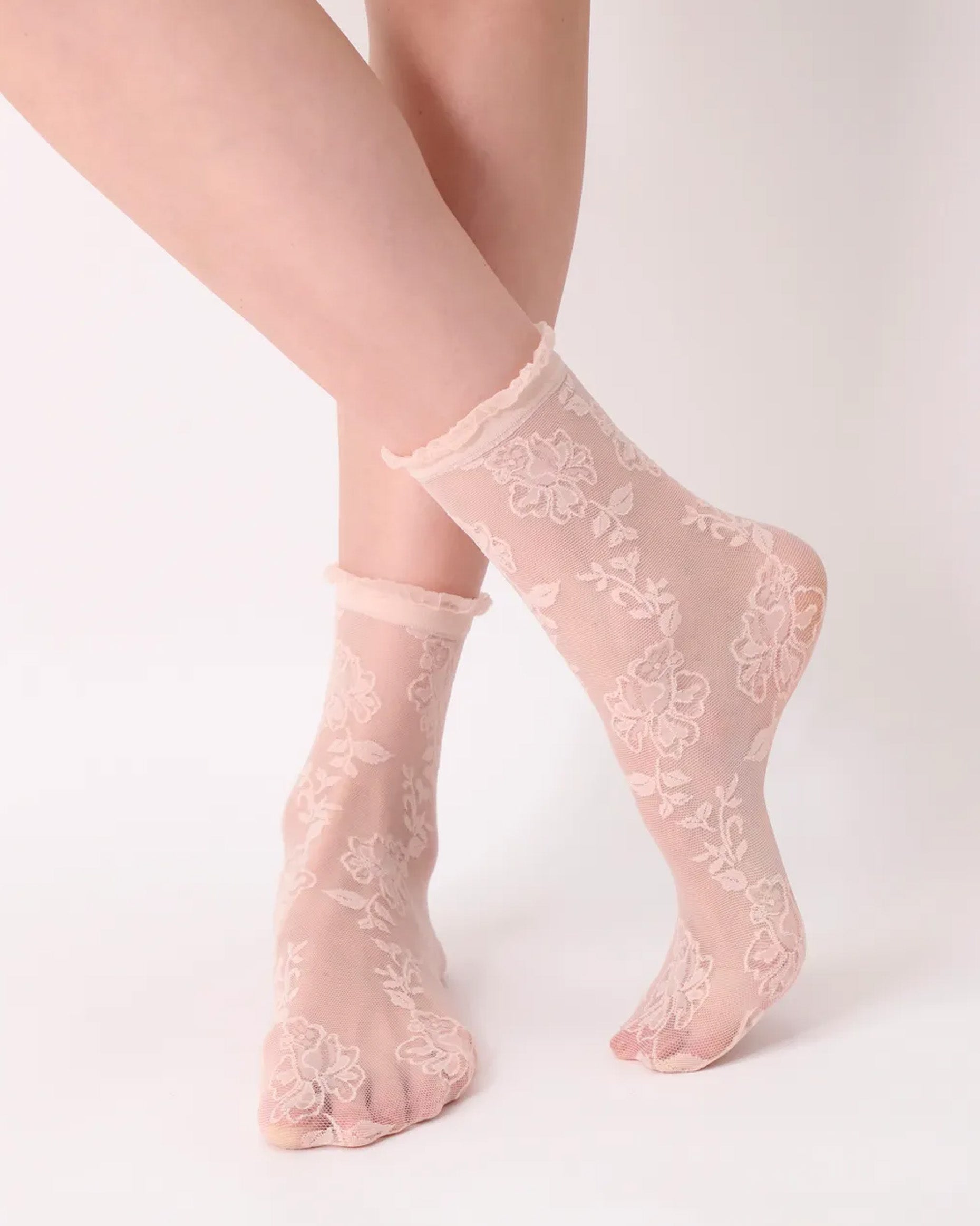 Oroblù Trim Calzino - Sheer light nude micro mesh fashion ankle socks with a woven floral lace style pattern and frill cuff edge.