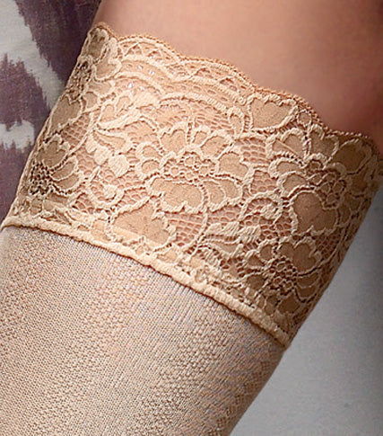 Omsa Knit Autoreggente - Ultra opaque soft knitted hold-ups with a vertical zig-zag stripe pattern, deep luxury floral lace top and 2 strips of silicone. Available in cream, black and grey.