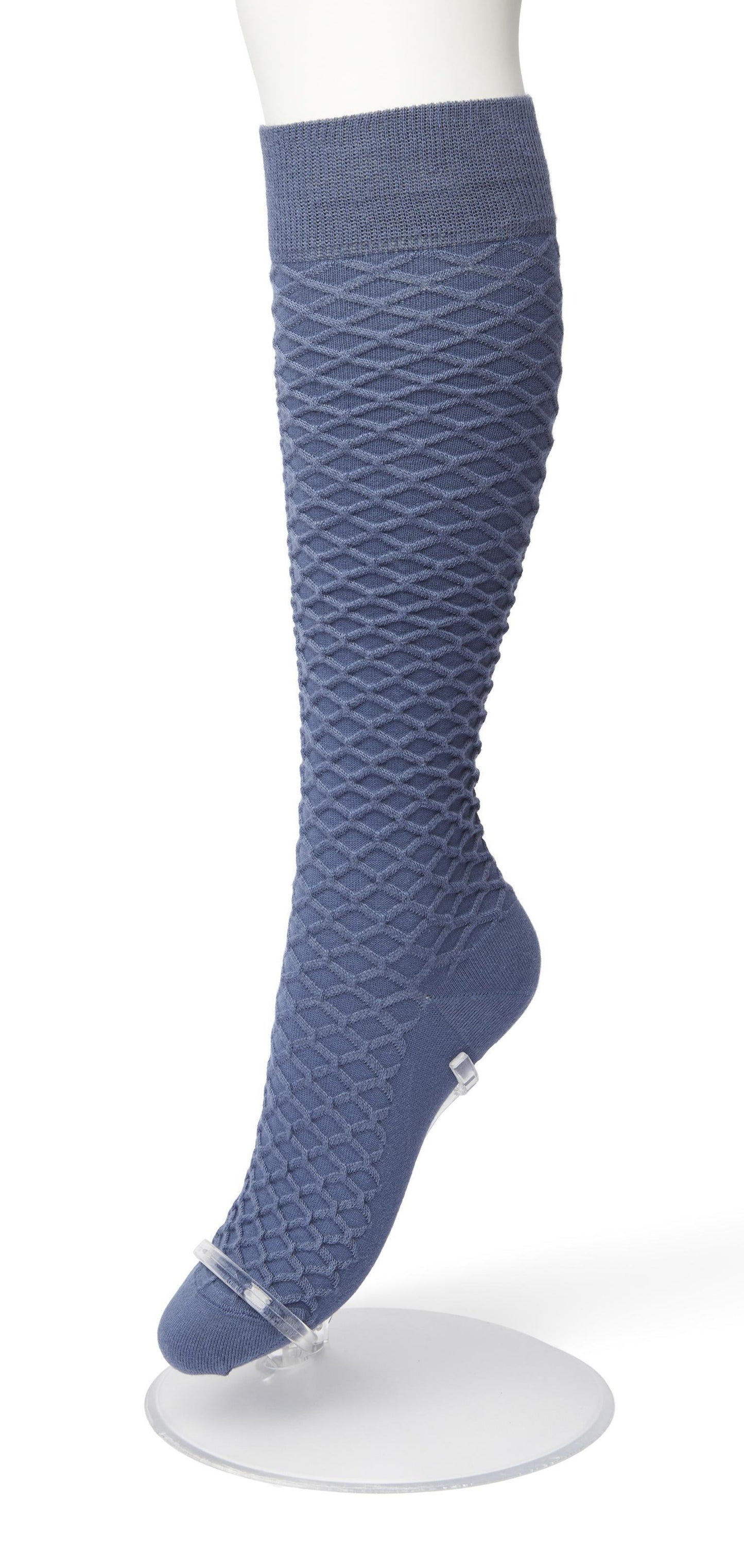 Bonnie Doon BP211506 Cable Knee-highs - Denim Blue (bering sea) soft and warm knitted knee-high socks with a criss-cross diamond textured pattern
