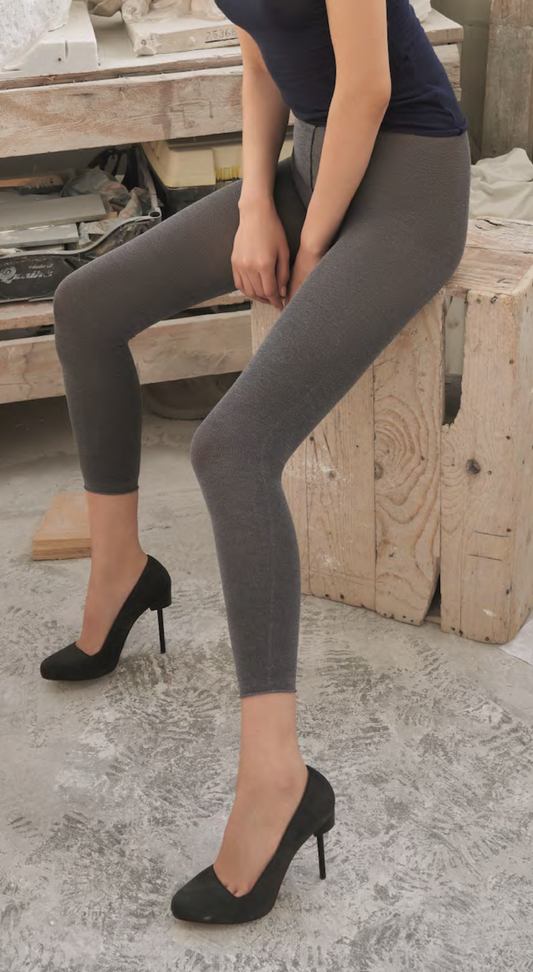 Trasparenze Erica Leggings - Soft opaque knitted footless tights with a slight stone wash effect, no cuff roll edge cuff, flat seams and gusset. Available in pink, red, green, blue yellow and black.