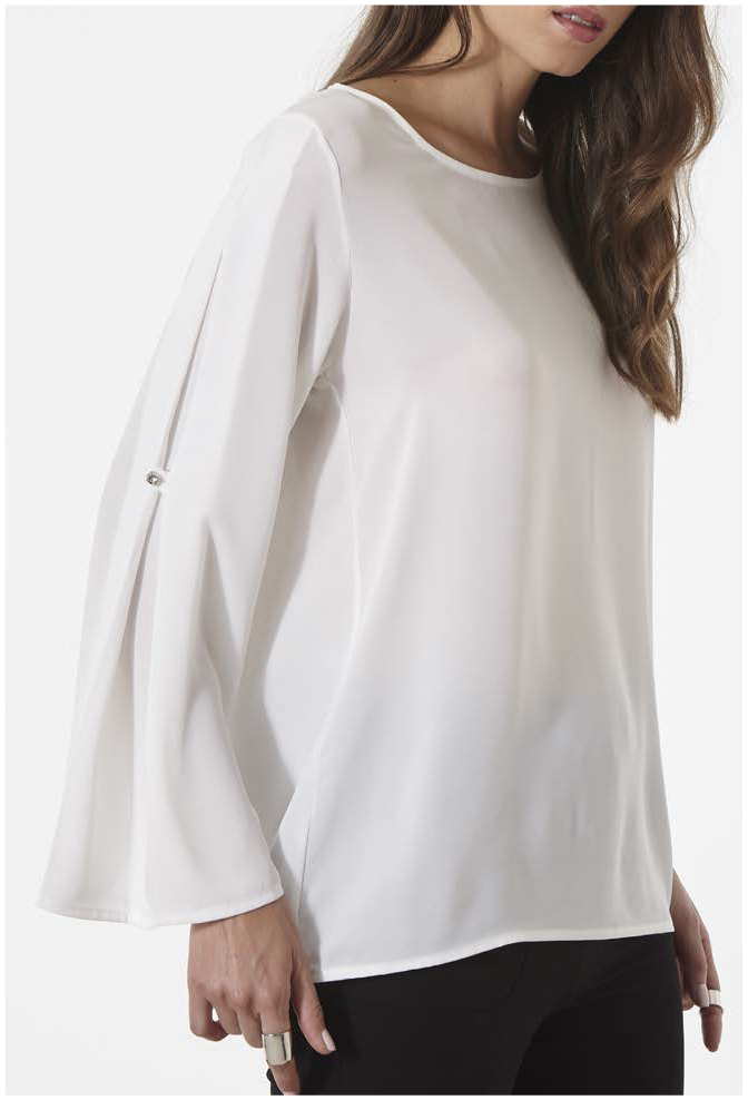 Omsa 3643 Camicia Bottone - Light flowy off white round neck top with open flared sleeves and diamante button closure