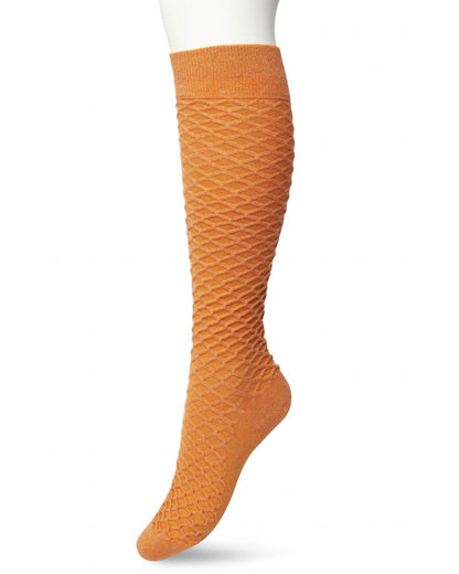 Bonnie Doon BP211506 Cable Knee-highs - Rust orange (sudan brown) soft and warm knitted knee-high socks with a criss-cross diamond textured pattern