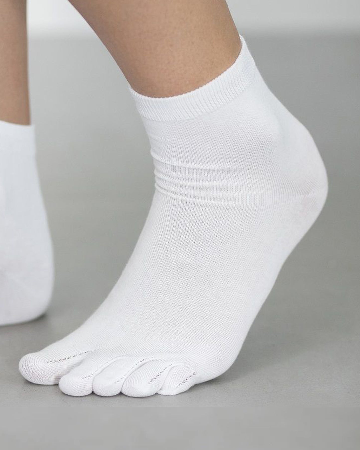 Bonnie Doon Plain Toe Sock BN061065 - white cotton toe socks