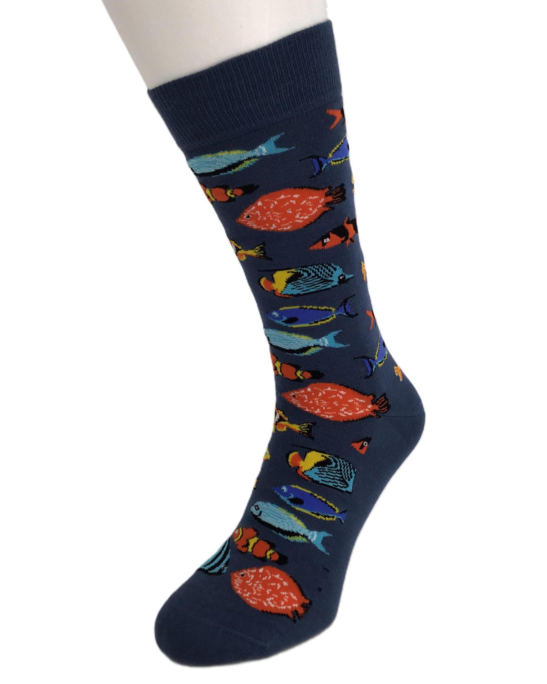 Dark grey men's cotton ankle socks with a multicoloured pattern of different types of fish.