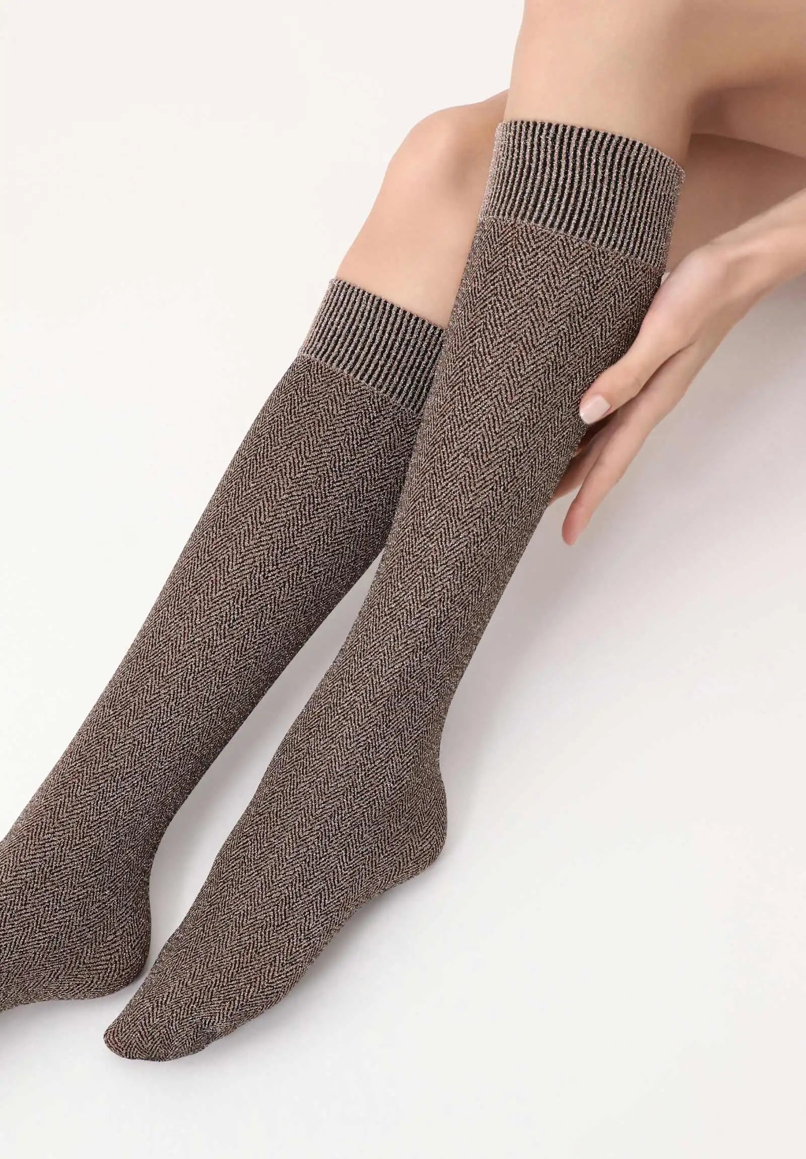 Oroblù Tweed Sparkly Knee Socks - Opaque two-toned tweed herringbone patterned fashion knee-high socks in beige and black with sparkly silver lamé and light ribbed elasticated comfort cuff.