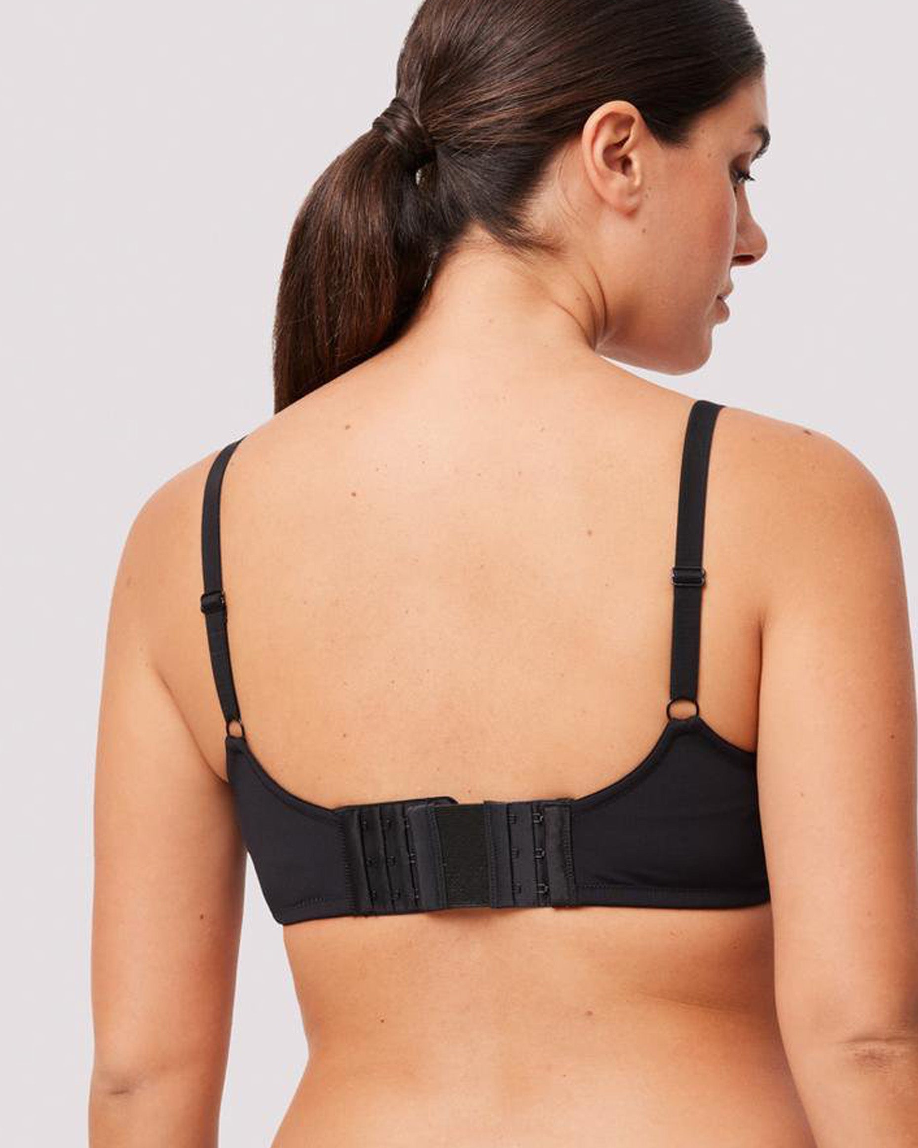 Ysabel Mora 10143 Bra Extender - 3 bra closure extenders with elastic in black. They fit the basic 3 rows of hook-and-eye closures, providing 3 more closing positions so that your bra fits the way you like it.