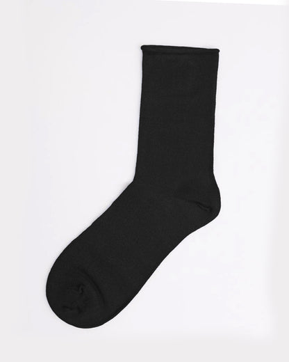 Ysabel Mora 12347 Bambú Sin Puno Sock - Black no cuff roll top quarter high bamboo socks with shaped heel and flat toe seam.