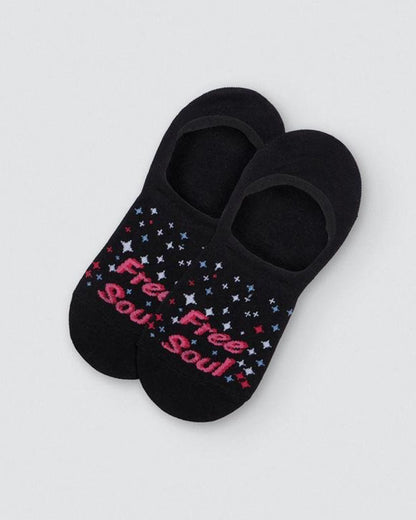 Ysabel Mora Free Soul Shoe Liner - Black cotton no show shoe liner sock with "Free Soul" and stars motif in shades of pink, blue & white and three stripes of silicone on the heel.
