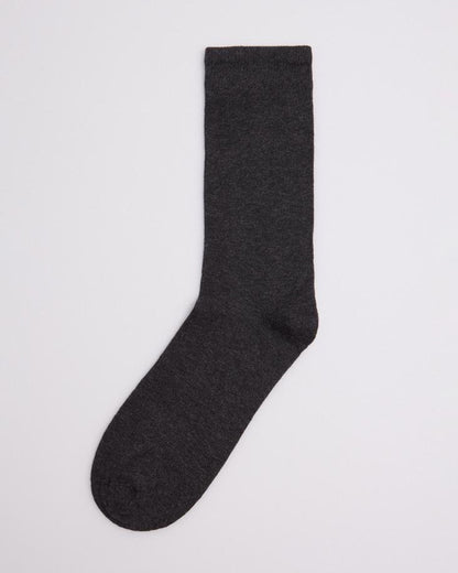Ysabel Mora 12725 Basico - Plain cotton ankle socks in dark grey.