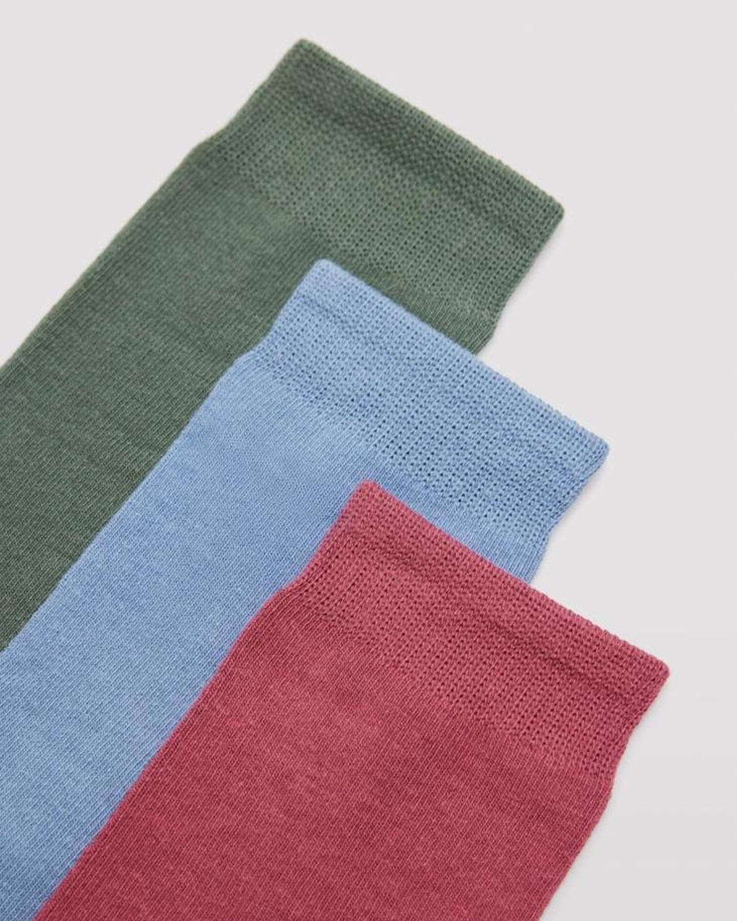 Ysabel Mora 12725 Basico Cotton Socks - plain cotton ankle socks in sage green, light blue and pink. Cuff detail.