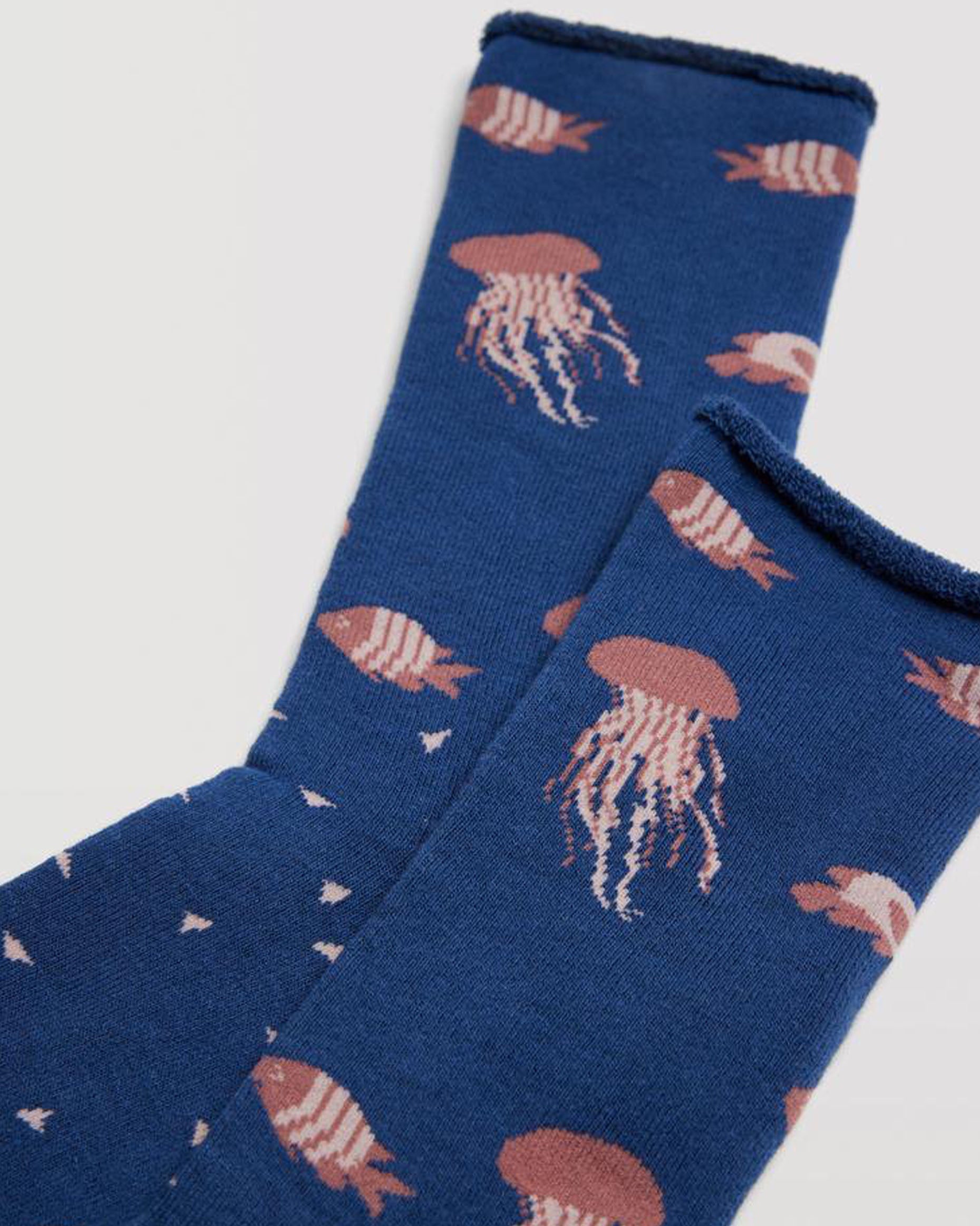 Ysabel Mora 12886 Jellyfish Sock - Terry lined navy blue cotton thermal socks with a sea creatures pattern of fish and jellyfish in shades of pink, shaped heel and no cuff comfort top.