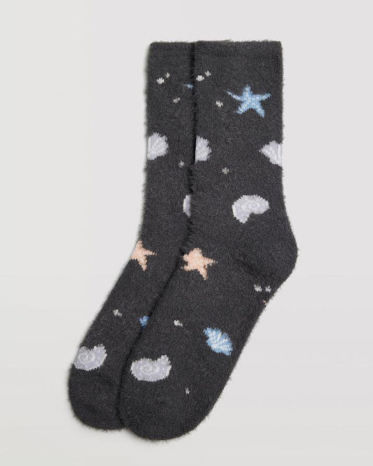 Ysabel Mora 12895 Shellfish Fluffy Socks - Warm and fluffy dark grey house socks with an all over shellfish pattern of starfish, clams and periwinkles in light grey, peach, blue and cream and anti-pressure cuff.