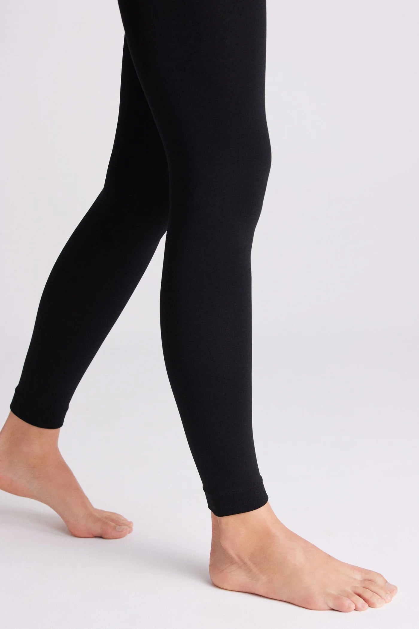 Ysabel Mora 13841 Thermal Fleece Lined Footless Tights in black detail cuff
