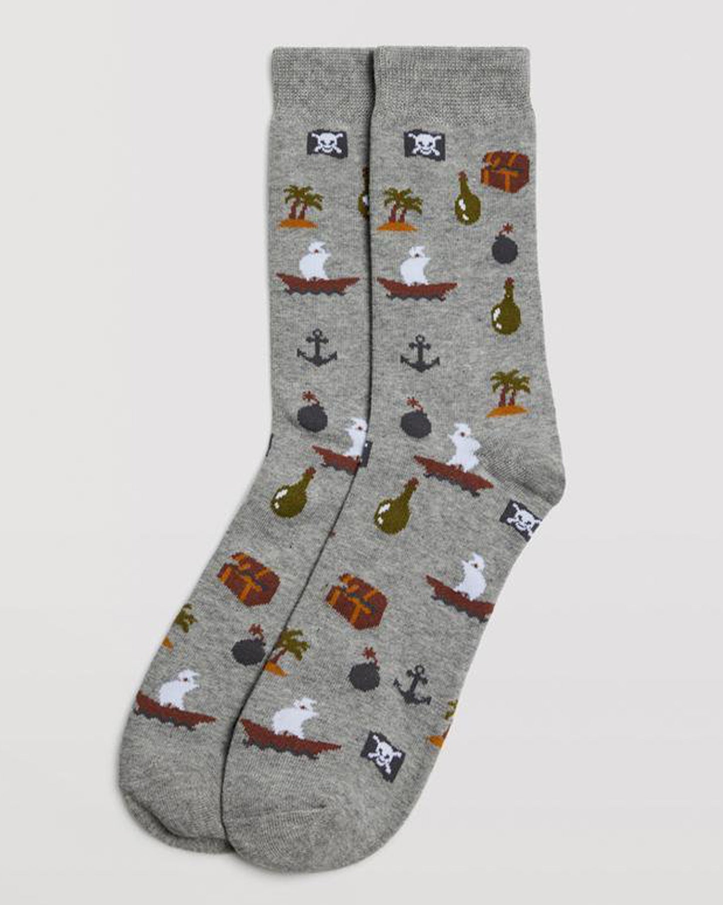 Ysabel Mora 22876 Pirate Socks - Light grey cotton mix crew length ankle socks with an all over pirate themed pattern of tall ships, anchors, bottles, treasure chests, palm tree islands and skull & cross-bones flags.