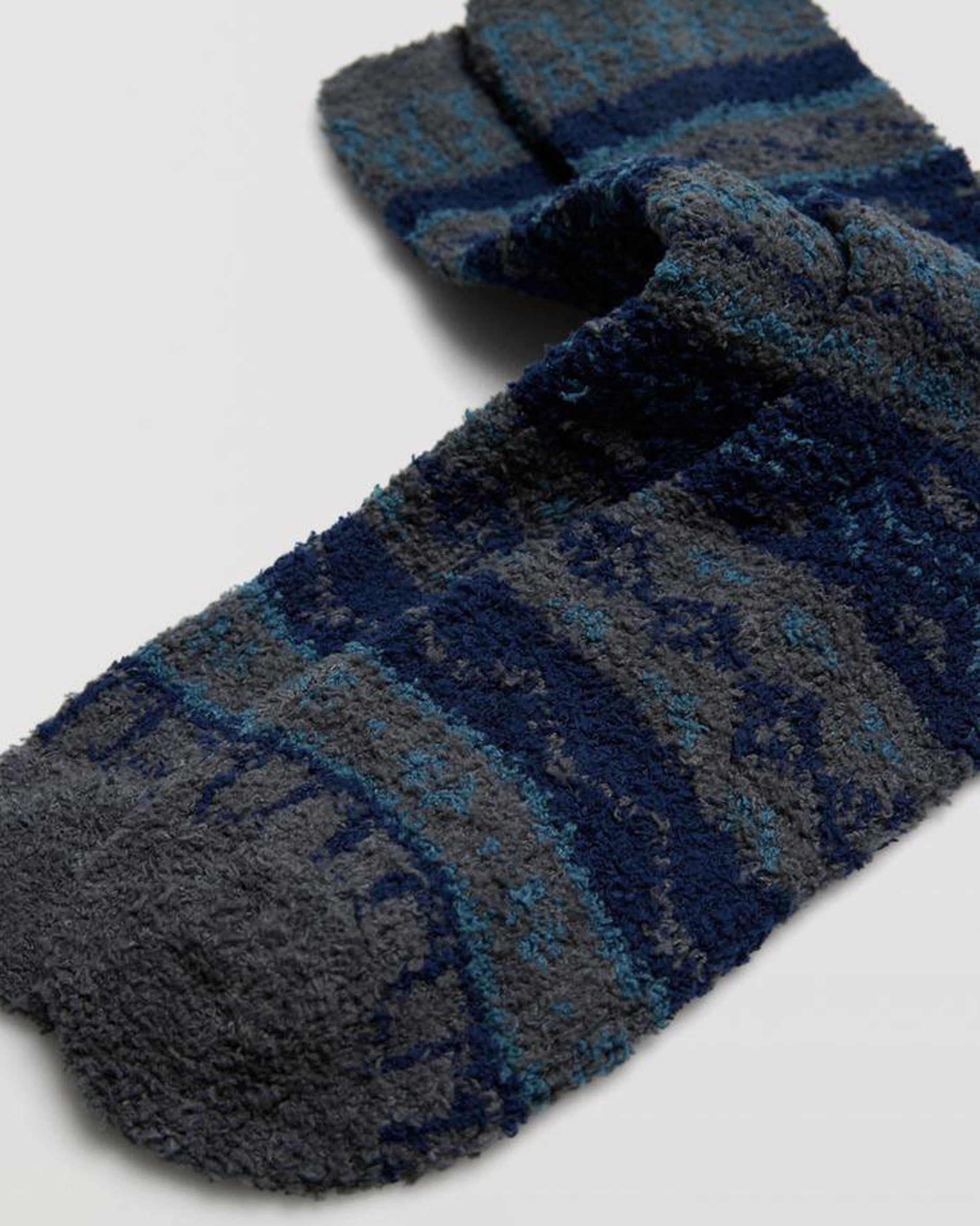 Soft, fluffy and warm patterned socks in shades of grey and blue