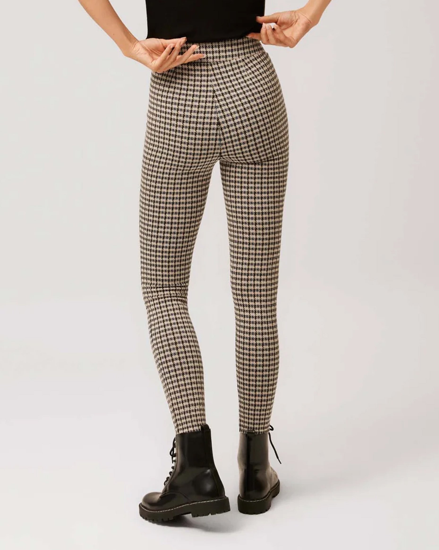 Ysabel Mora 70299 Check Treggings - High waisted light beige trouser leggings with a black and blue houndstooth style check and raised seam up the centre of the legs.
