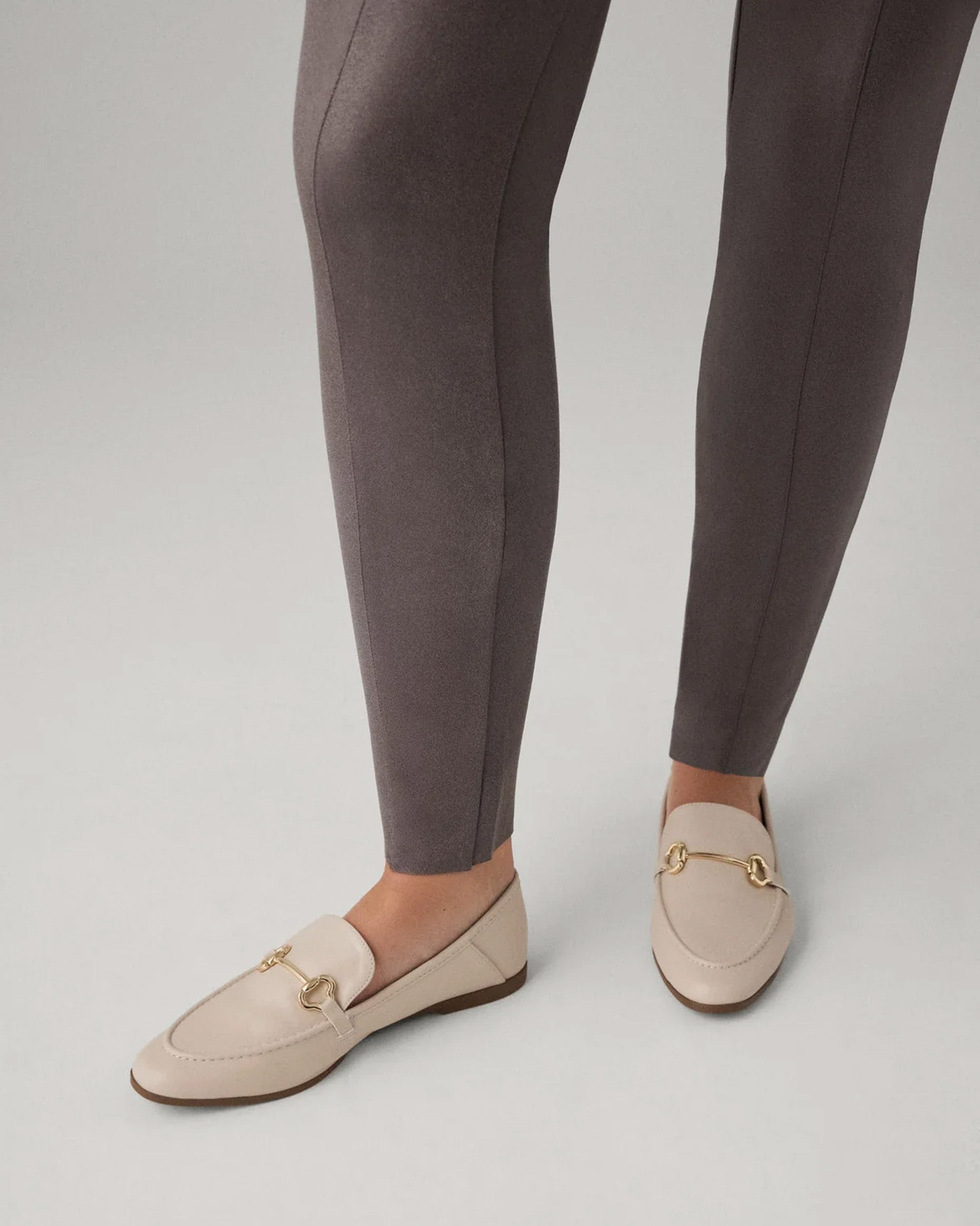 Ysabel Mora 70432 Faux Suede Leggings in beige grey – Tights