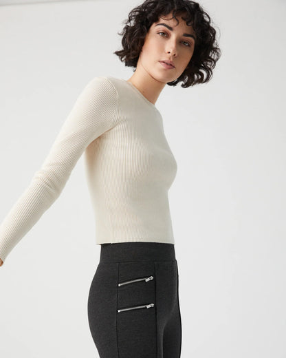 Ysabel Mora 70273 Leggings - Dark fleck grey jodhpur style high waisted leggings with silver side zips, raised centre seam down the leg and deep slimming waist band. Worn with cream ribbed sweater.