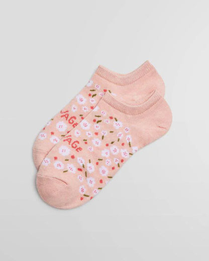 Ysabel Mora 12861 Savage Liners - Light pink cotton low ankle sneaker socks with an all over floral pattern in white and pink and "savage" written across the foot in pink.