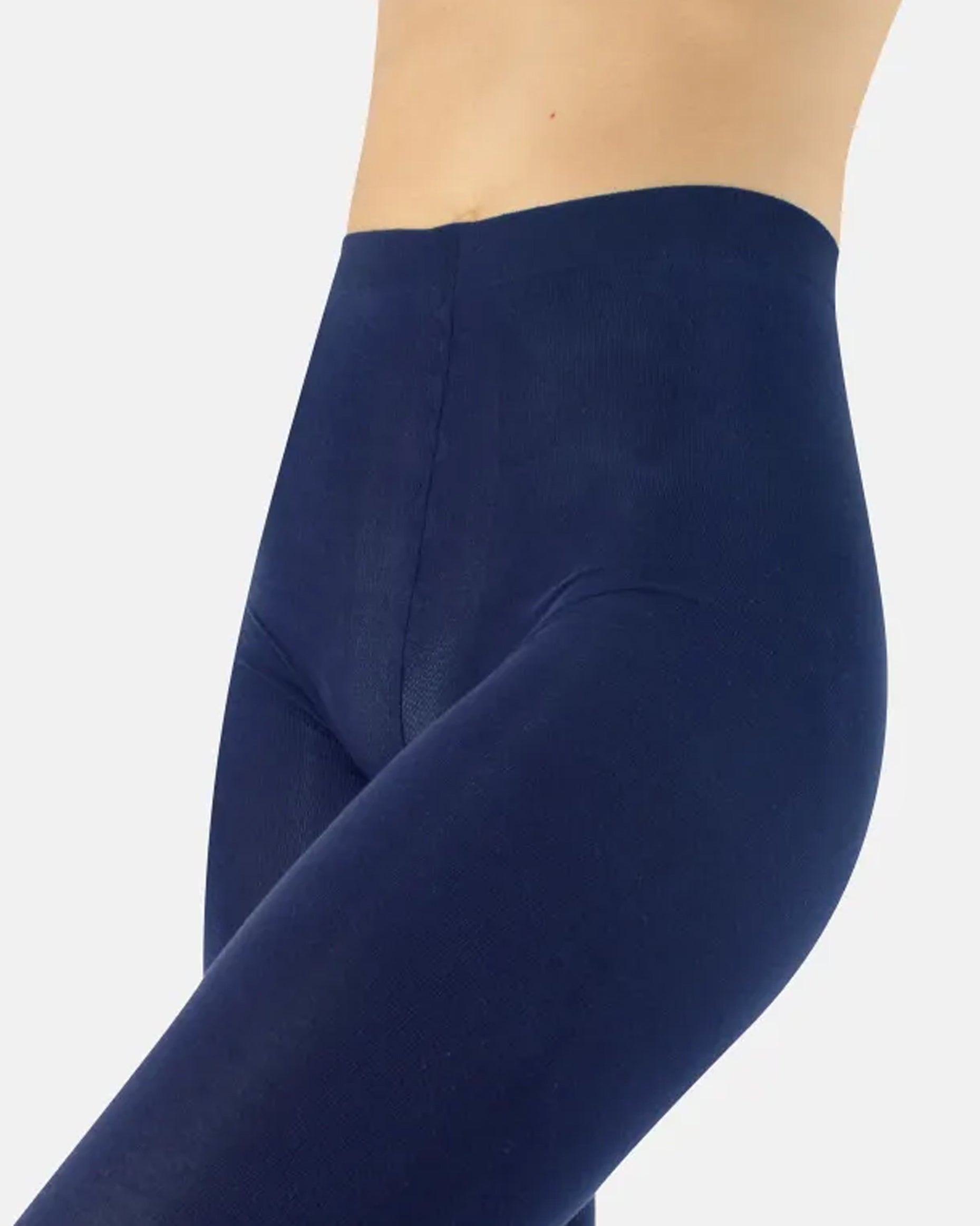 Calzitaly Cotton Tights detail - Warm navy blue knitted cotton mix tights with gusset, flat seams and comfort waist band.