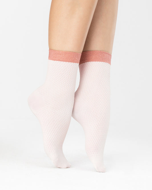 Fiore Biscuit Sock - Pale peach opaque fashion ankle socks with a honeycomb textured pattern, plain heel, striped toe and rose pink gold lurex cuff.