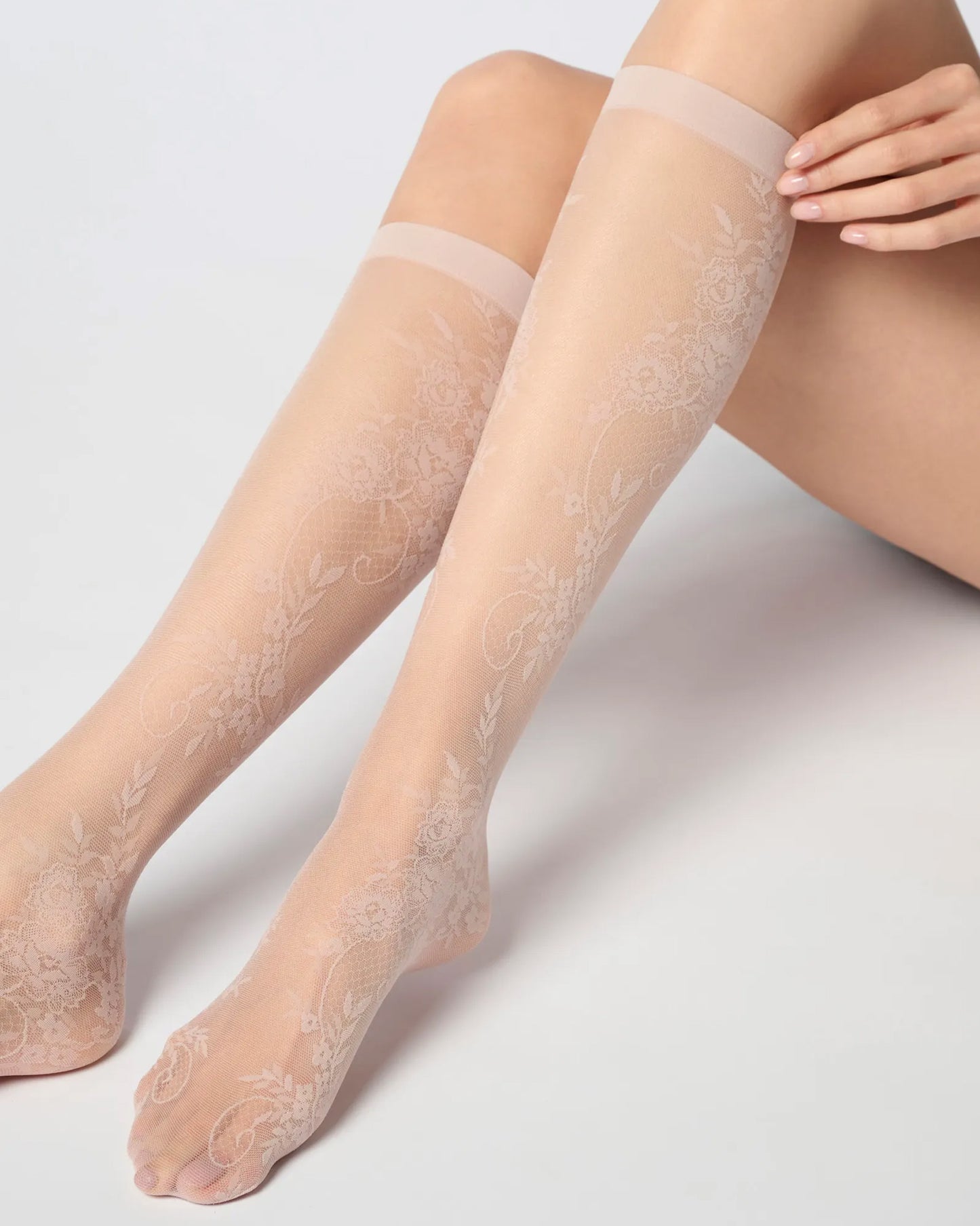Oroblù Lace Like Gambaletto - Sheer nude blue fashion knee-high socks with a floral lace style pattern and plain cuff.