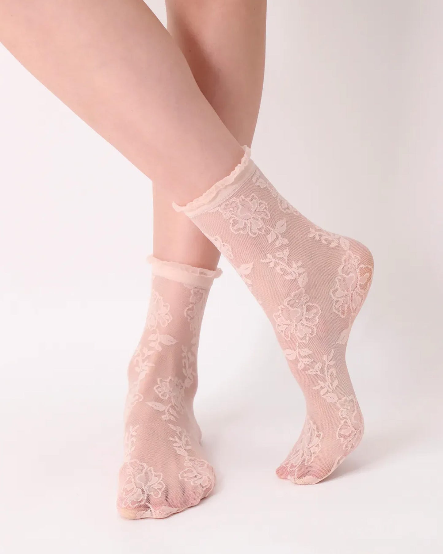 Oroblù Trim Calzino - Sheer light nude micro mesh fashion ankle socks with a woven floral lace style pattern and frill cuff edge.