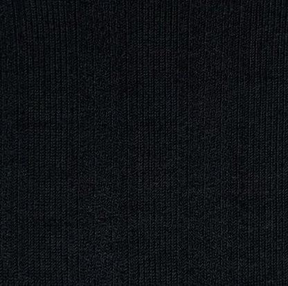 SiSi Smooth Calzino - Super soft black modal fashion ankle socks with a small cable knit style vertical stripe pattern swatch.