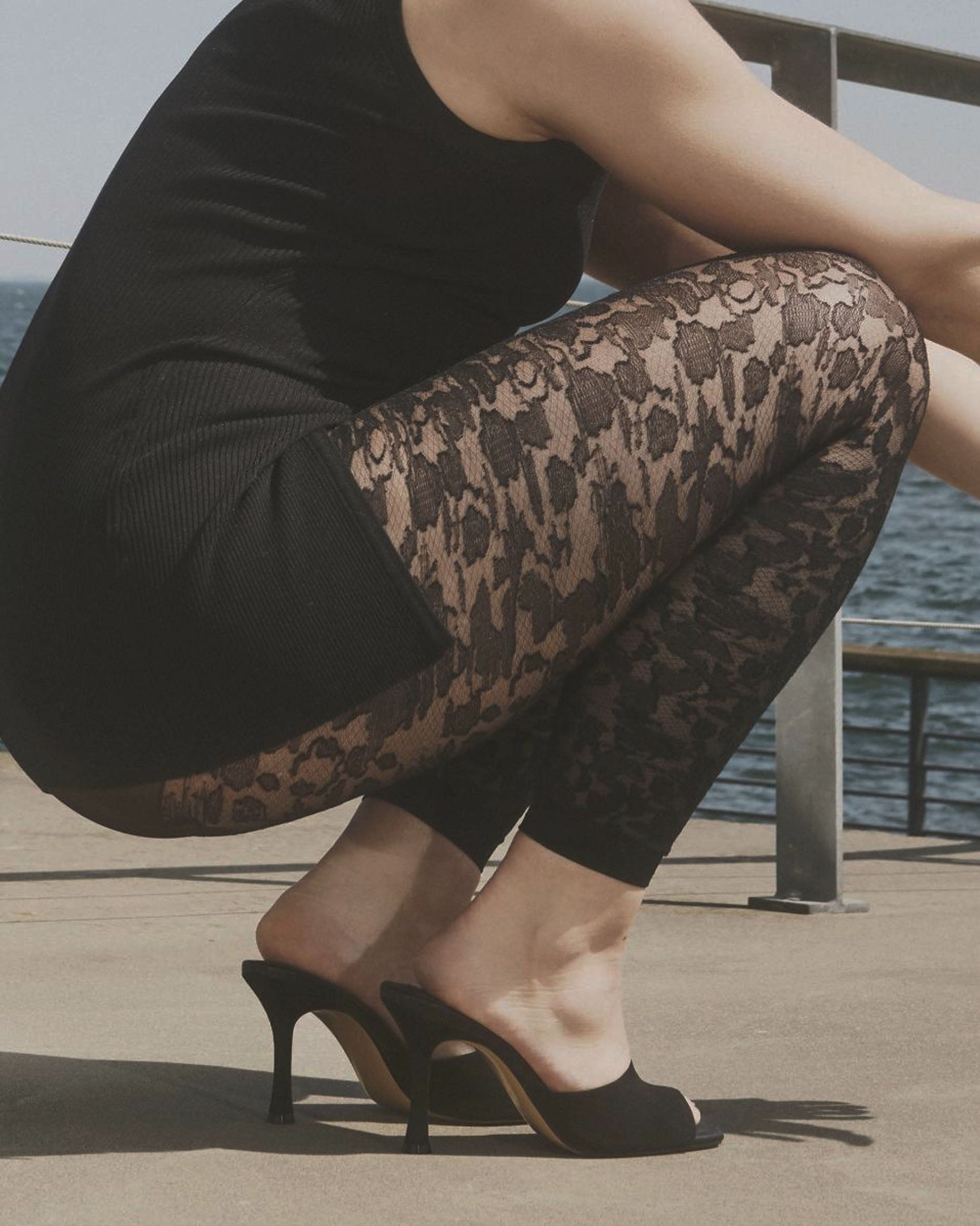 Sneaky Fox 18348 Lace Footless Tights in black – Tights