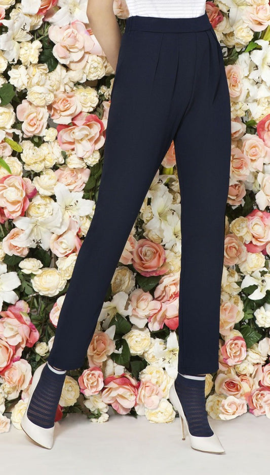 Omsa 3028 Story Leggings - Navy relaxed harem style pants with front pleats and elasticated waist at the back.