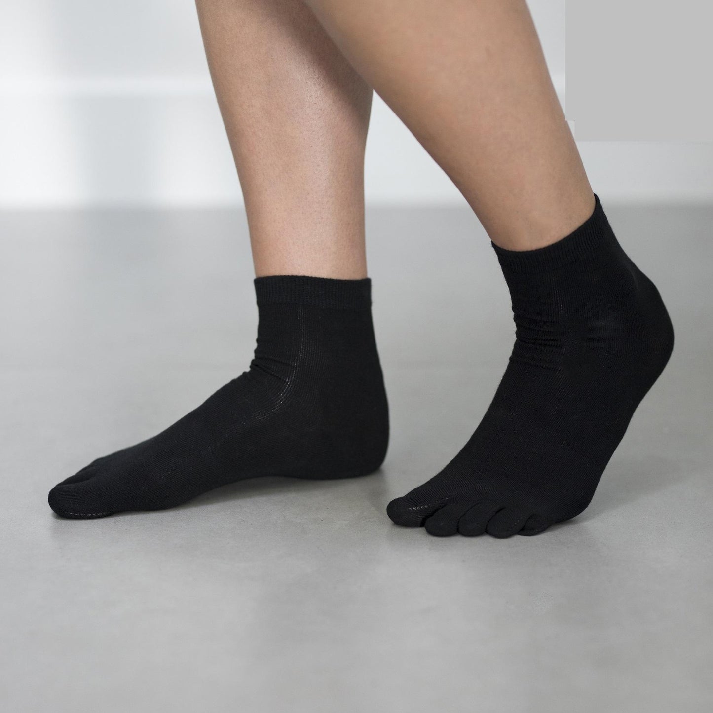 Bonnie Doon Plain Toe Sock BN061065 - black cotton toe socks