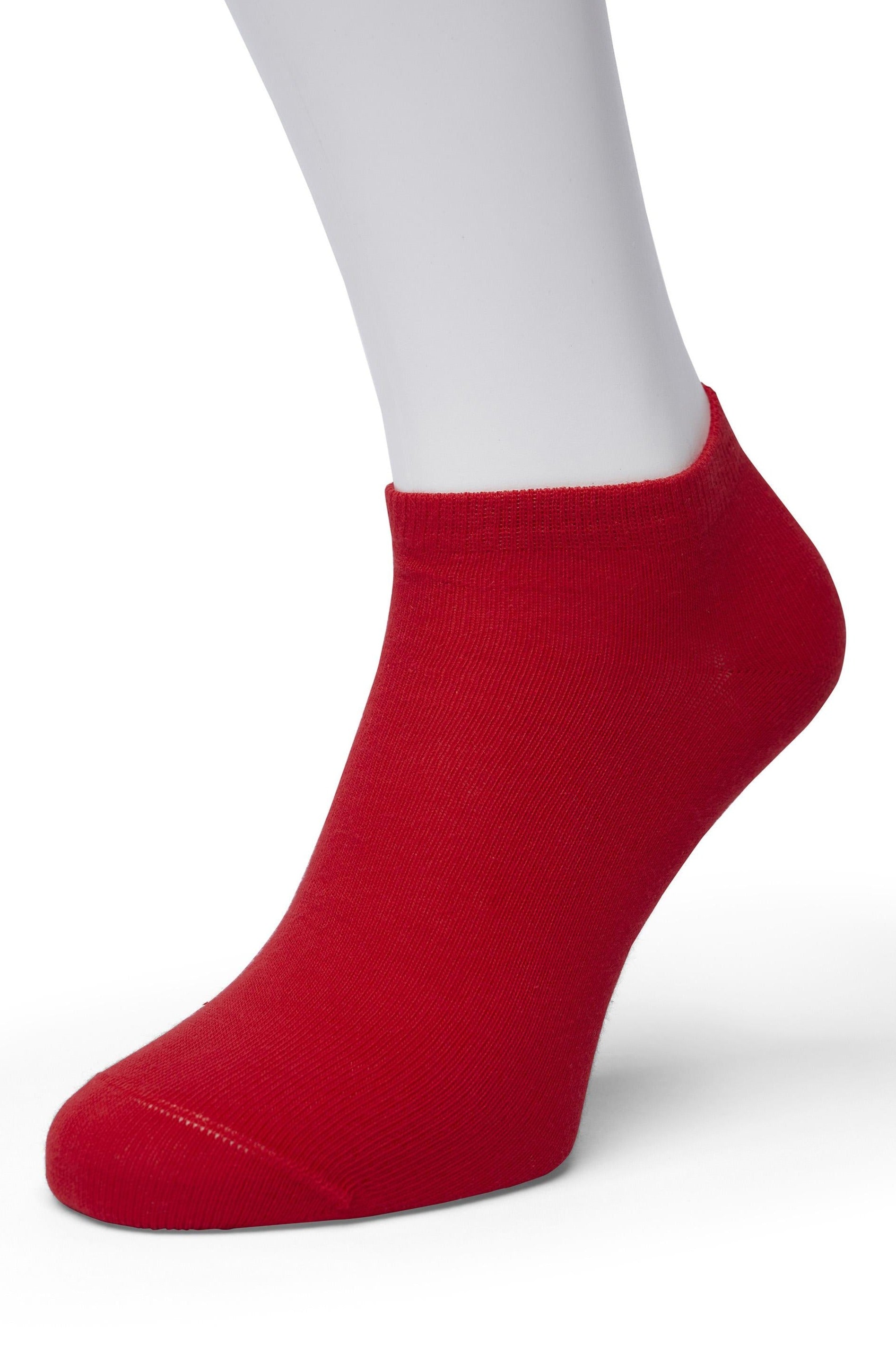 Bonnie Doon BD811001 Cotton Short Ankle Sock - Red (sand) Low rise cotton mix socks with flat toe seam and plain elasticated cuff. 