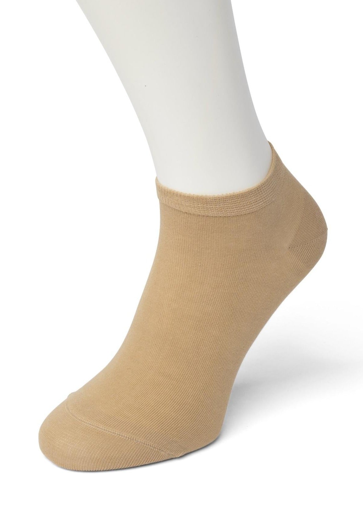 Bonnie Doon BD811001 Cotton Short Ankle Sock - Beige (sand) Low rise cotton mix socks with flat toe seam and plain elasticated cuff. 