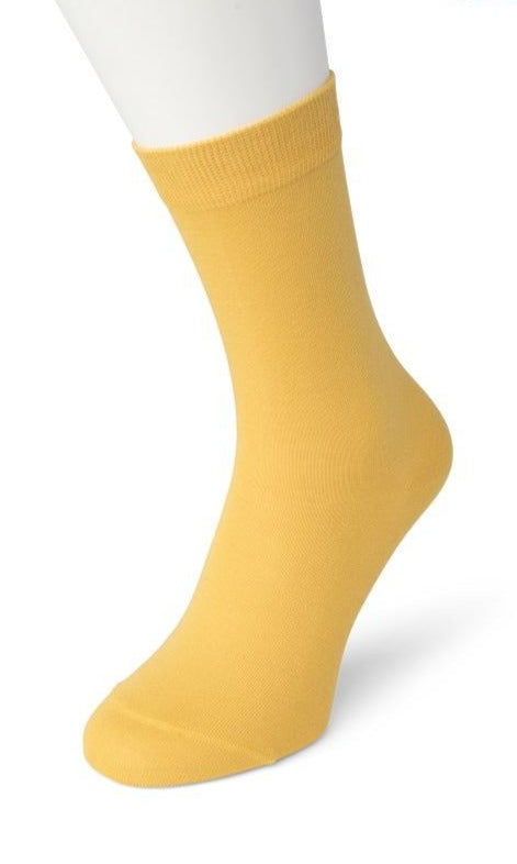 Bonnie Doon BP05.11.00 Bio Cotton Sock - Light mustard yellow soft sustainable organic cotton ankle socks with elasticated cuff and flat toe seams.