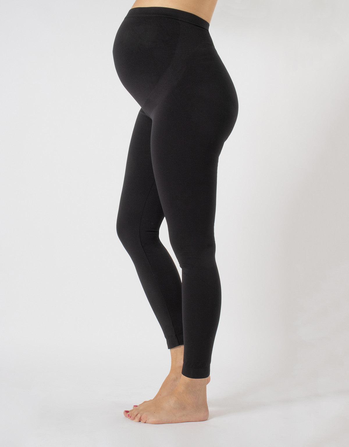 Calzitaly Maternity Leggings - Soft and plain black pregnancy leggings with a high waisted structured brief top for a comfortable fit throughout pregnancy.