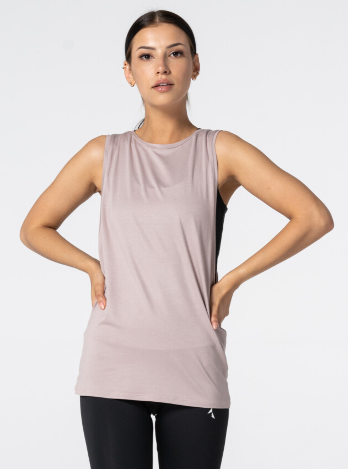 Carpatree Depp Tank Top - Taupe / Pale pink sleeveless sports top with low arm holes. Made of cool and breathable viscose fabric.