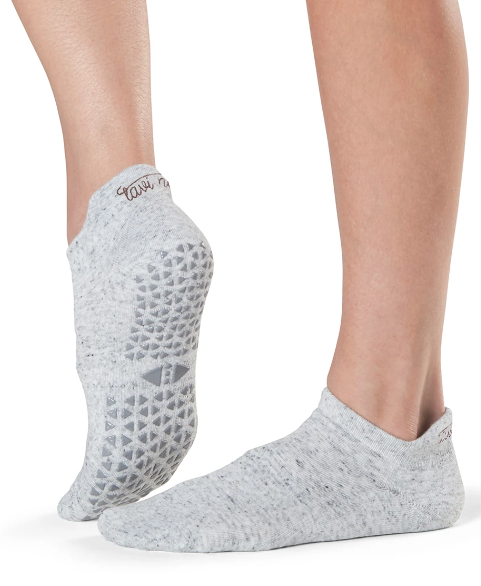 TaviNoir Savvy - light grey fleck low ankle cotton yoga and pilates socks with gripper sole. Available in both men and women sizes