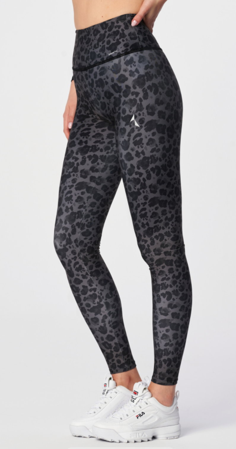Carpatree Leopard Print Leggings - High waisted white sports leggings with a printed leopard print style pattern in shades of grey. Made of breathable quick drying thermoactive fabric these leggings have flat seams are soft and stretchy allowing you to train effectively and comfortably.