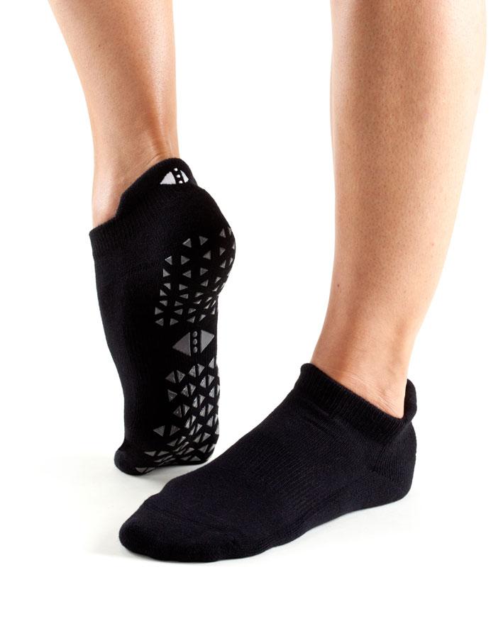 TaviNoir Savvy - black low ankle cotton yoga and pilates socks with gripper sole. Available in both men and women sizes