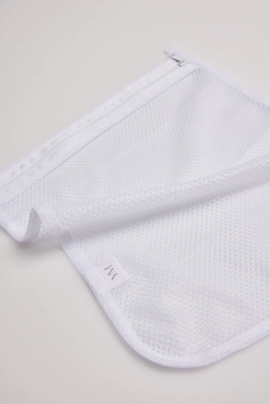 Ysabel Mora 10104 Wash Bag - white mesh laundry bag for washing machine