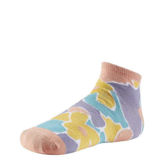 Ysabel Mora 12690 Large Flower 2 Pack Socks - Two pack of low ankle socks, one pair is a peach colour with a flower pattern in pastel shades of yellow, lilac, green and white and the other is a light grey with the outline of the same flower pattern.
